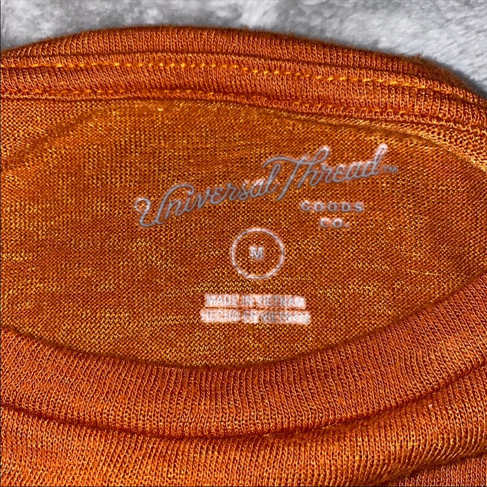 Universal Threads Top - Picture 2 of 2